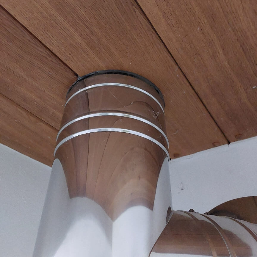 Rauchfangführung durch die holzdecke